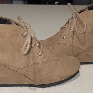 Women's Suede Wedge Ankle Booties Size 7